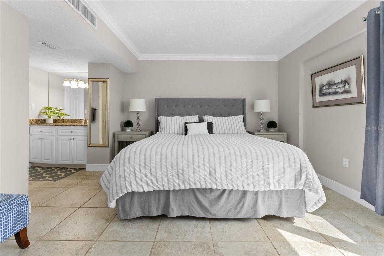 1700 Benjamin Franklin Drive, Unit 10F, Sarasota, FL 34236 Photo