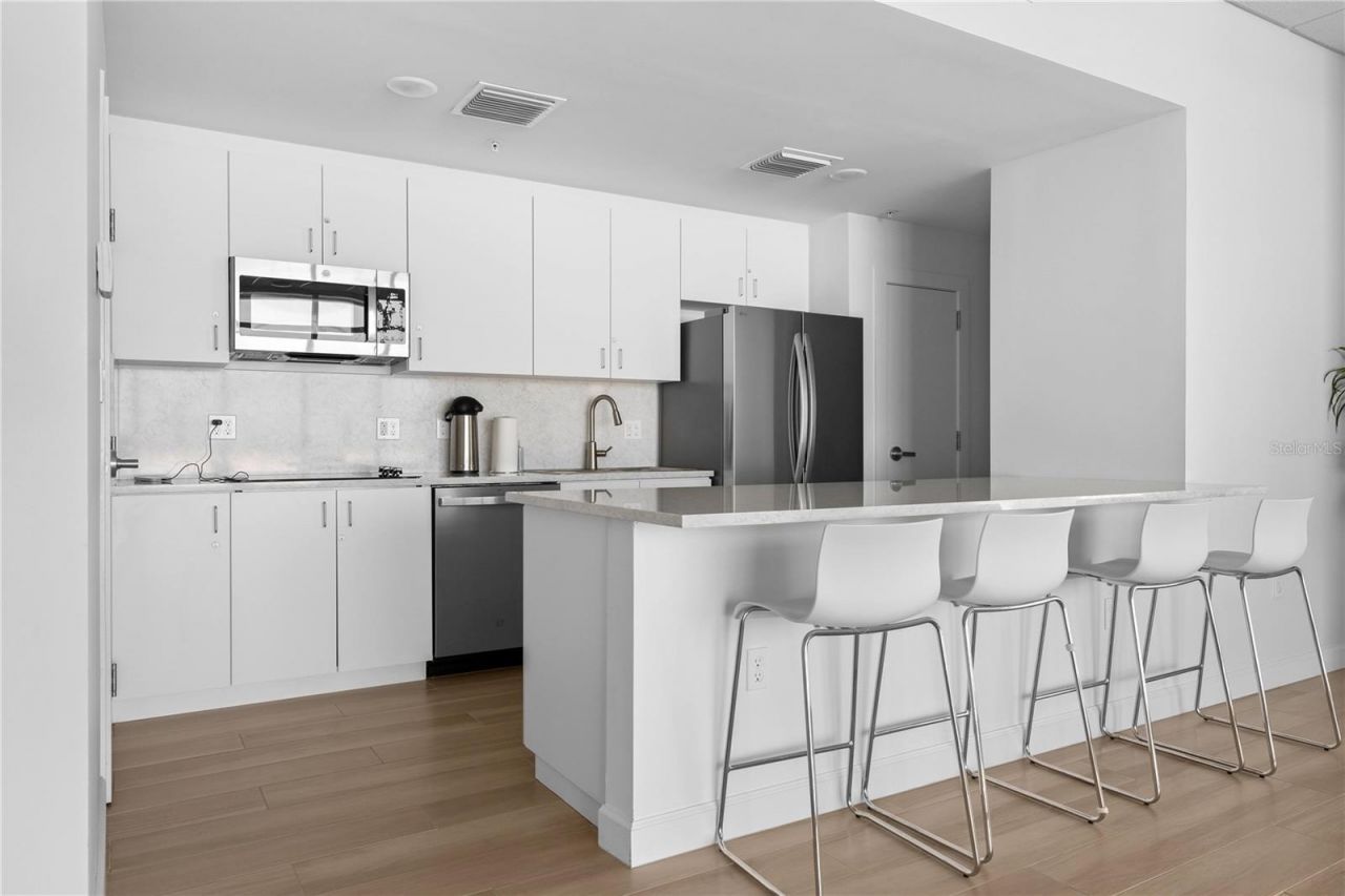 1700 Benjamin Franklin Drive, Unit 10F, Sarasota, FL 34236 Photo