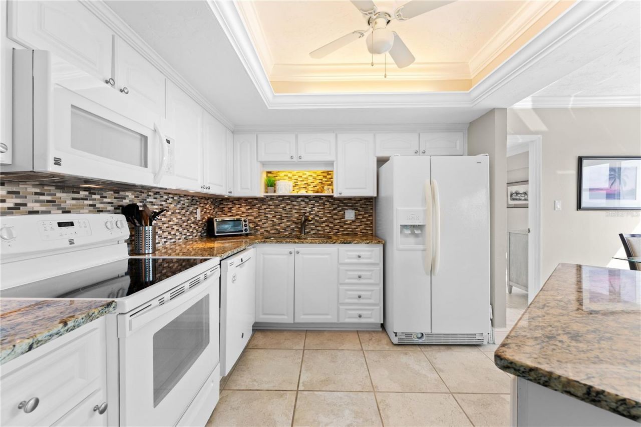 1700 Benjamin Franklin Drive, Unit 10F, Sarasota, FL 34236 Photo