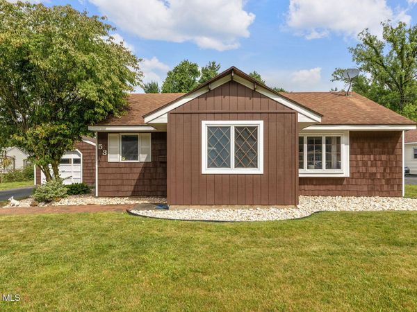 53 Miracle Lane, Colonie, NY 12211