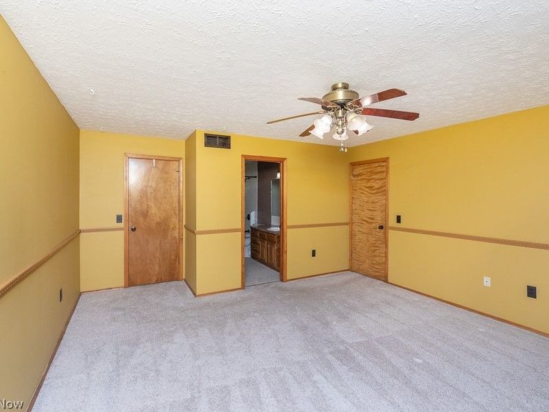 7456 Hidden Glen Drive, Amherst, OH 44001 Photo 16