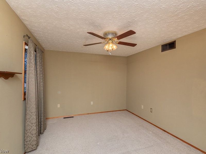 7456 Hidden Glen Drive, Amherst, OH 44001 Photo 19