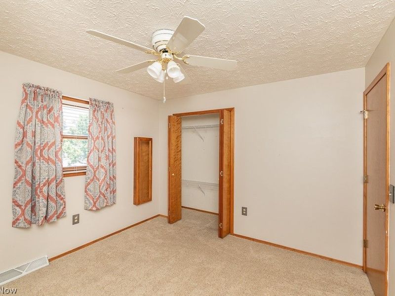 7456 Hidden Glen Drive, Amherst, OH 44001 Photo 20