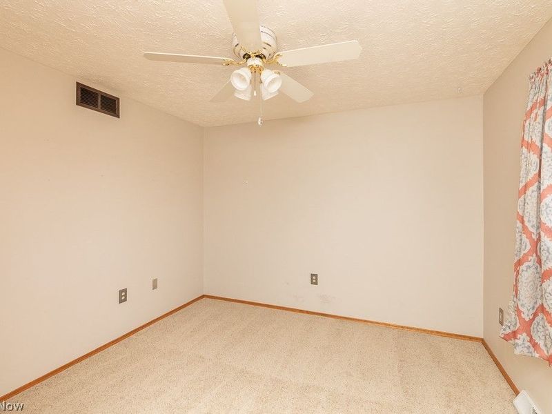7456 Hidden Glen Drive, Amherst, OH 44001 Photo 21