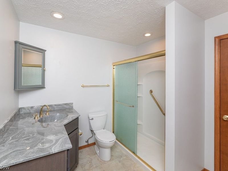 7456 Hidden Glen Drive, Amherst, OH 44001 Photo 24