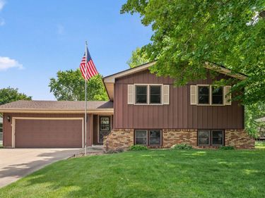 9346 Wellington Lane N, Maple Grove, MN 55369