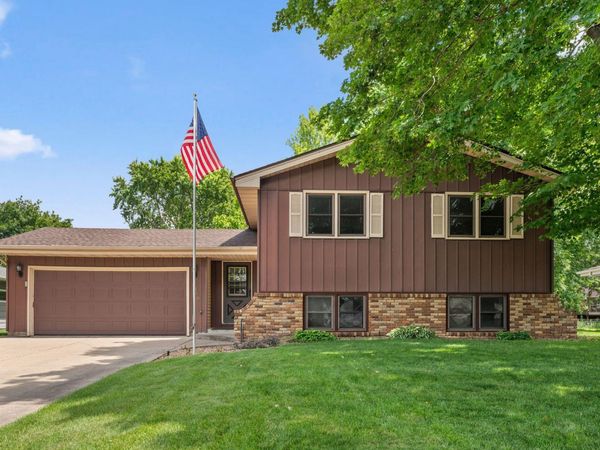 9346 Wellington Lane N, Maple Grove, MN 55369