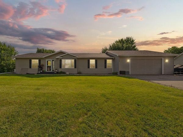228 Plum Run, Le Sueur, MN 56058