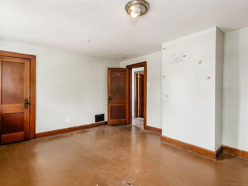 613 S Ogden Avenue , Columbus, OH 43204 Photo 10