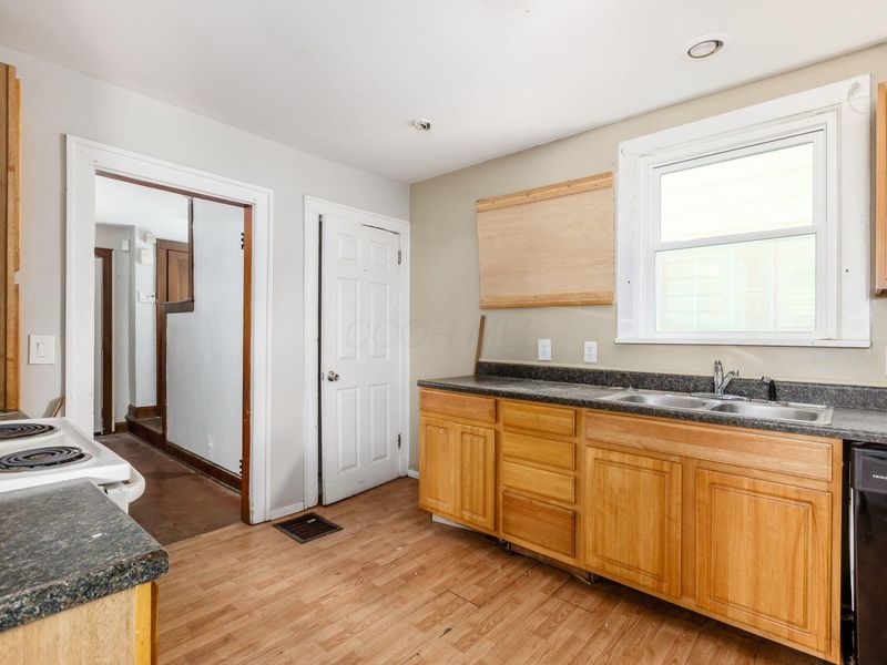 613 S Ogden Avenue , Columbus, OH 43204 Photo 9