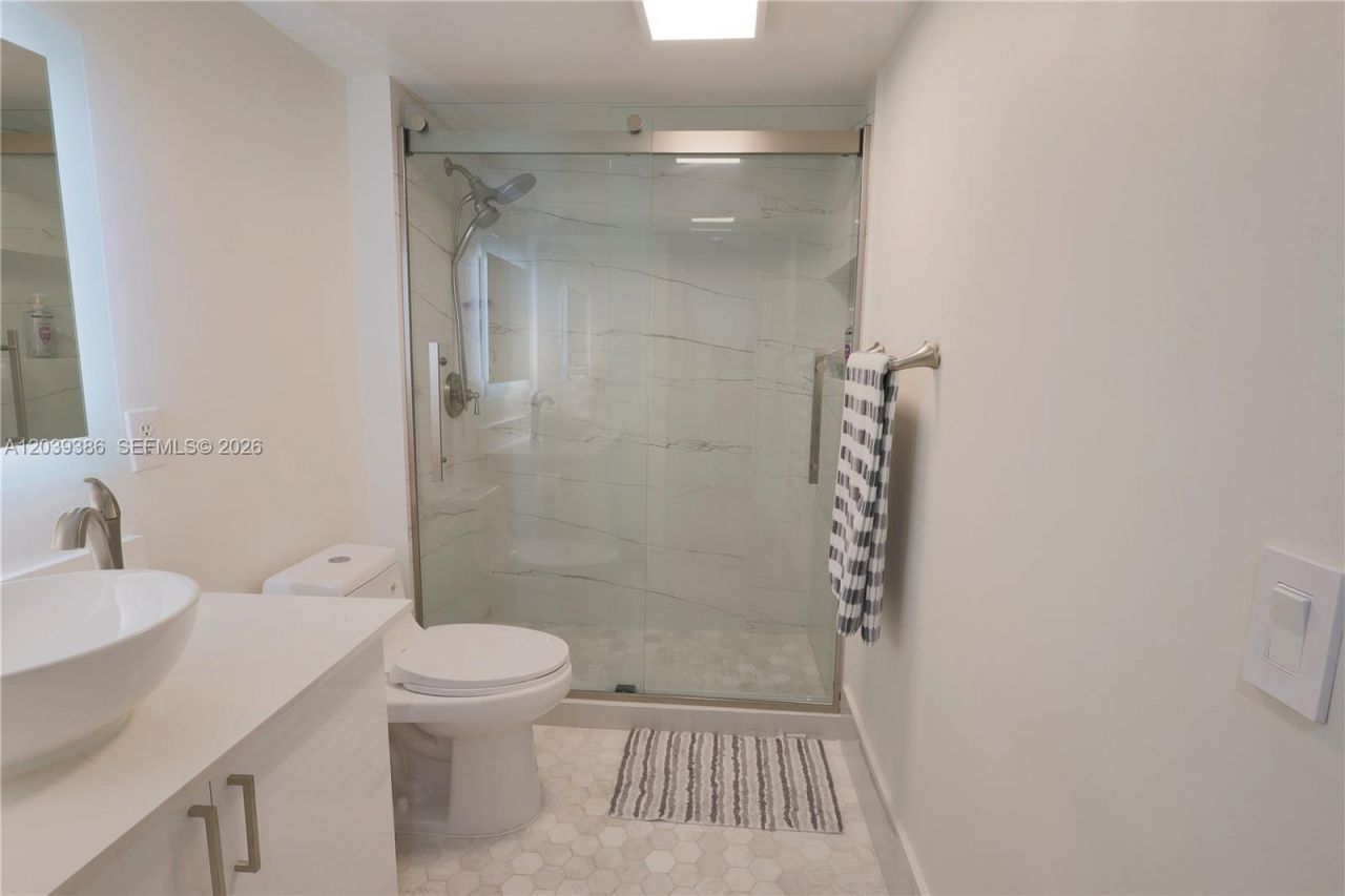 12750 SW 15th St , Unit 106D, Pembroke Pines, FL 33027 Photo