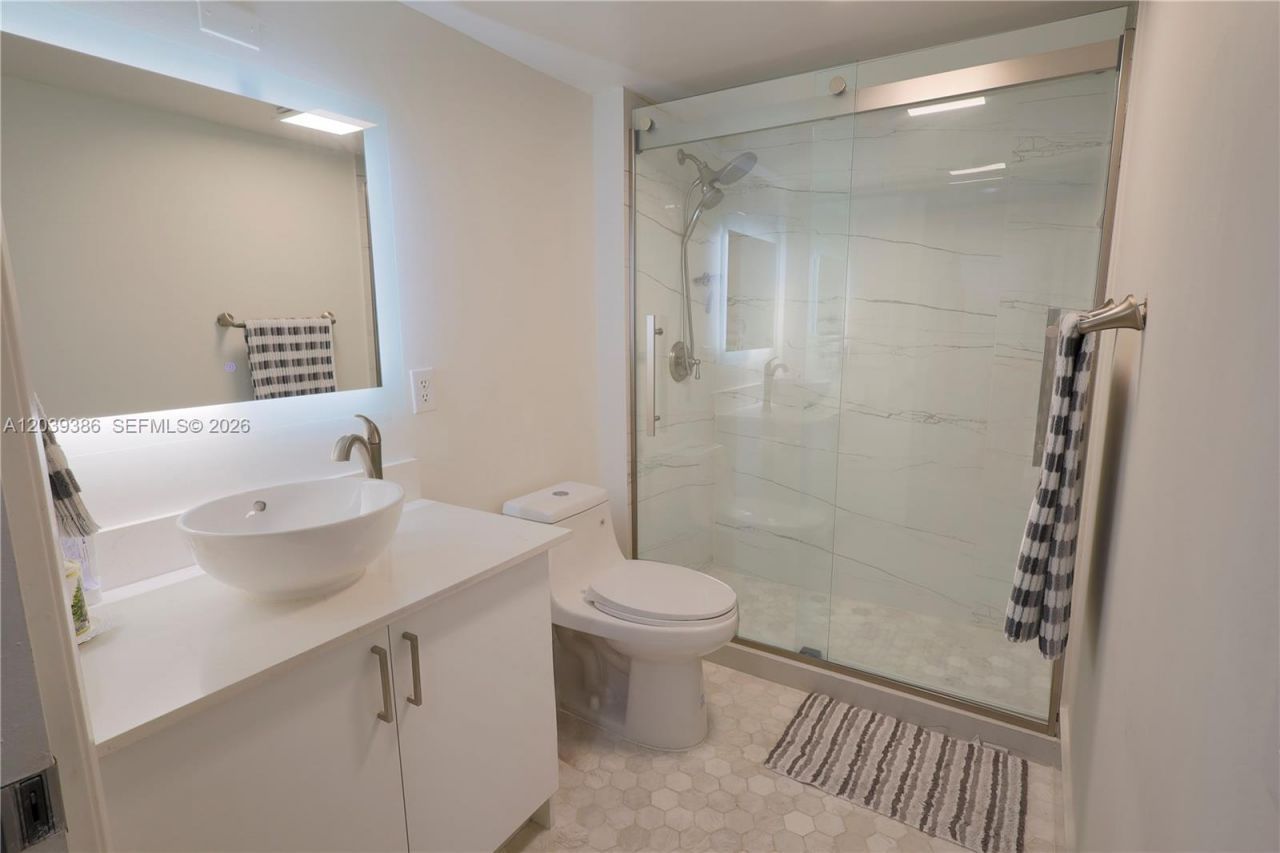 12750 SW 15th St , Unit 106D, Pembroke Pines, FL 33027 Photo
