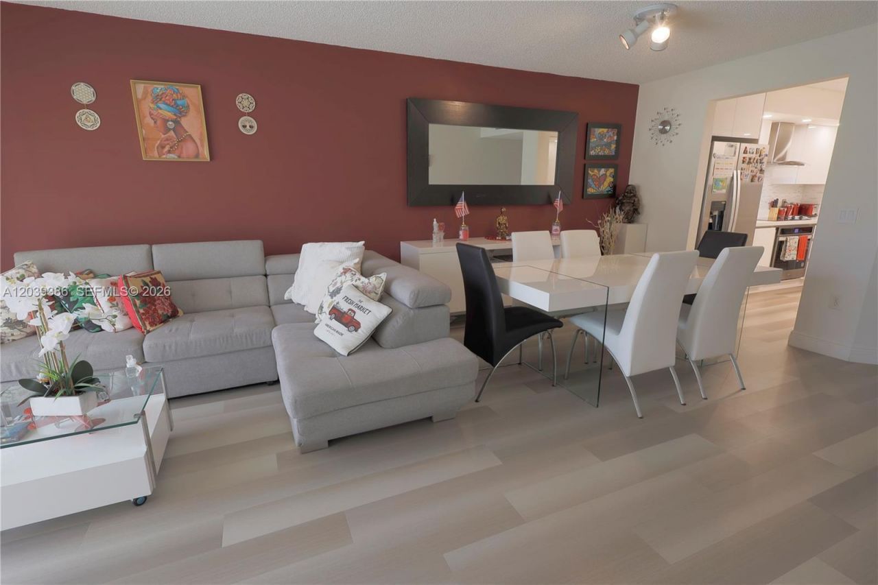 12750 SW 15th St , Unit 106D, Pembroke Pines, FL 33027 Photo