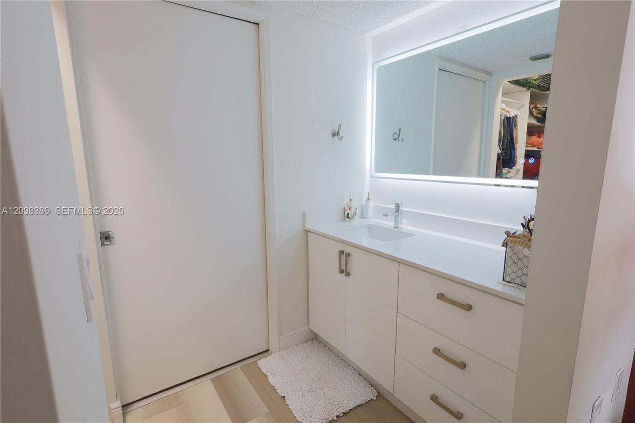 12750 SW 15th St , Unit 106D, Pembroke Pines, FL 33027 Photo