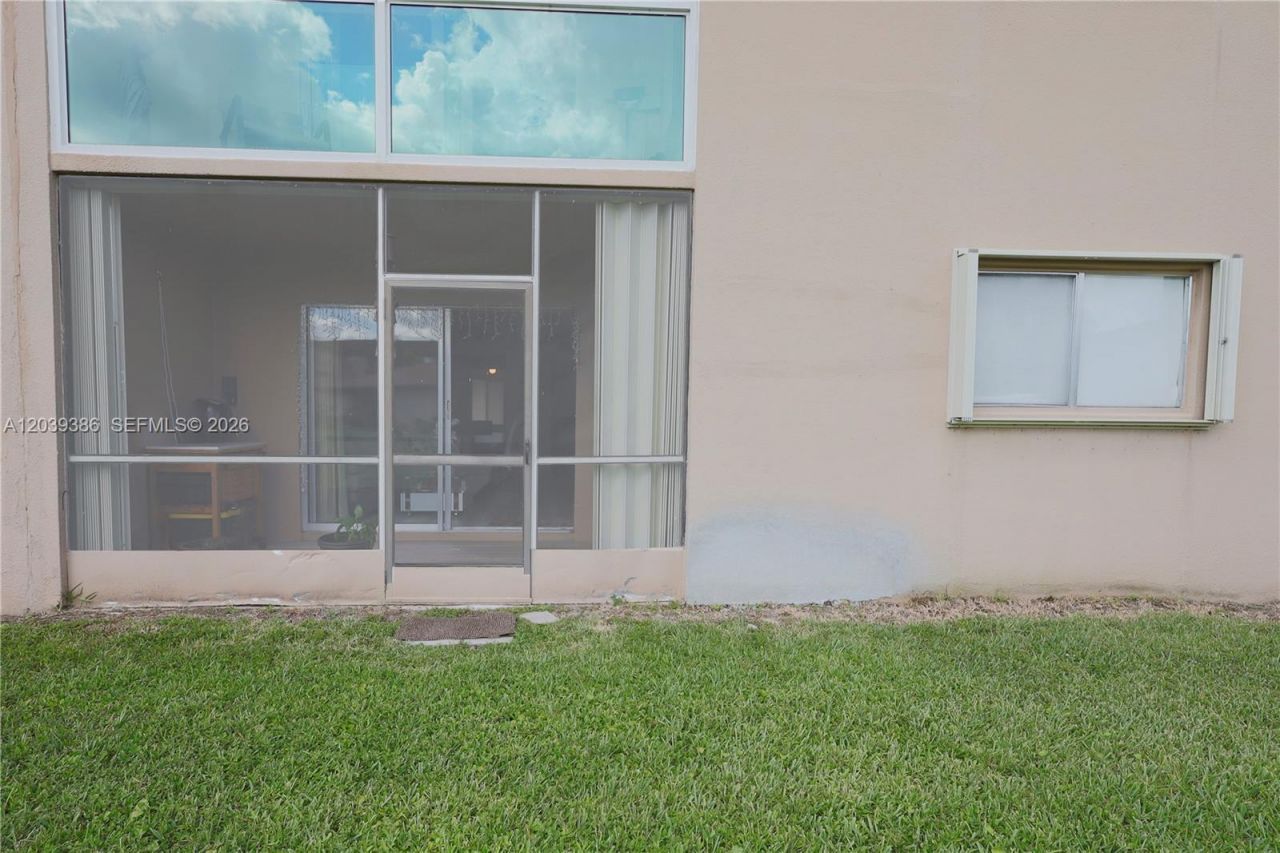 12750 SW 15th St , Unit 106D, Pembroke Pines, FL 33027 Photo