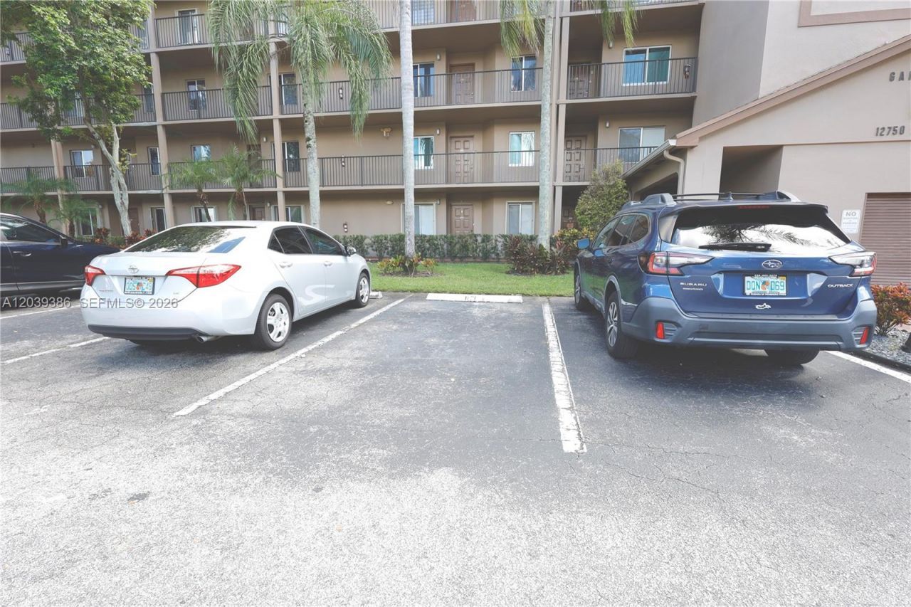 12750 SW 15th St , Unit 106D, Pembroke Pines, FL 33027 Photo