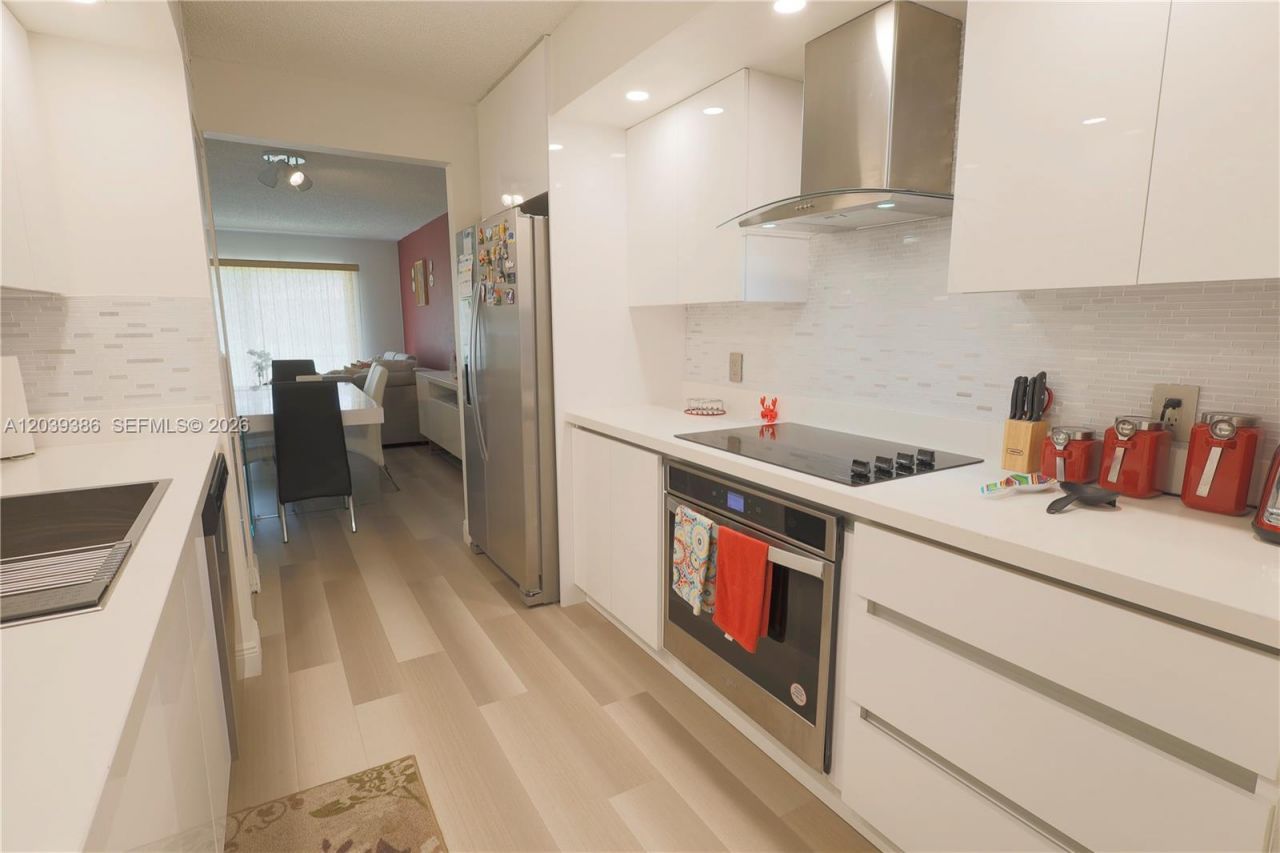 12750 SW 15th St , Unit 106D, Pembroke Pines, FL 33027 Photo