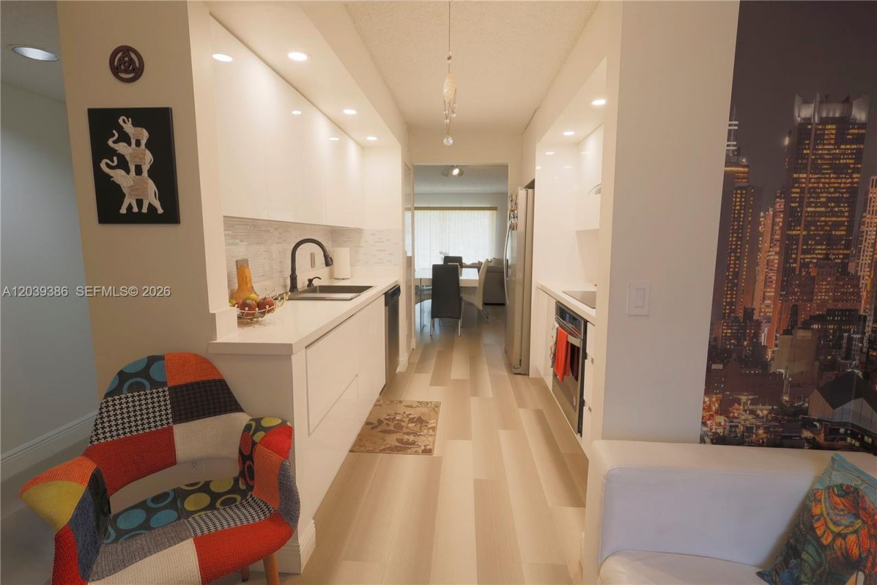 12750 SW 15th St , Unit 106D, Pembroke Pines, FL 33027 Photo