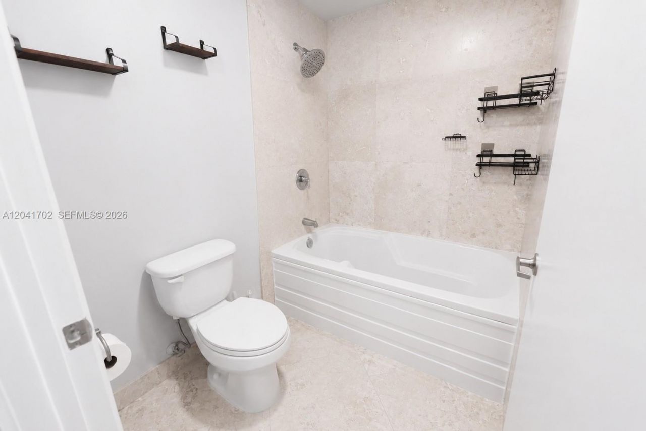 690 SW 1st Ct , Unit 3118, Miami, FL 33130 Photo