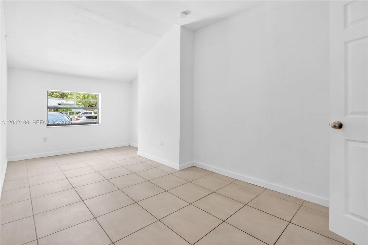 322 SW 18th Road , Miami, FL 33129 Photo