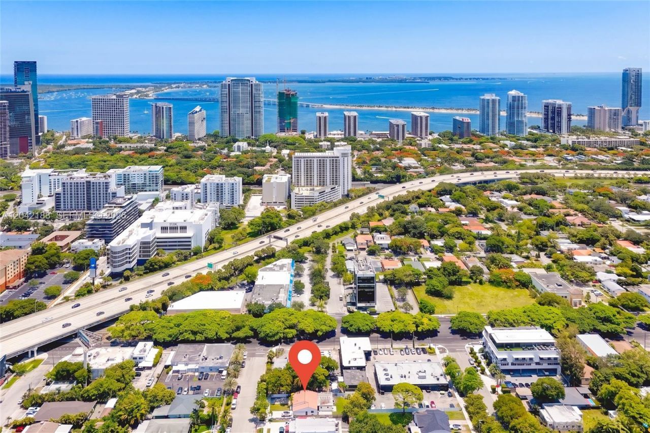 322 SW 18th Road , Miami, FL 33129 Photo