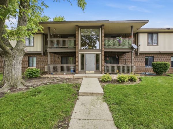 572 Somerset Lane , Unit 2, Crystal Lake, IL 60014