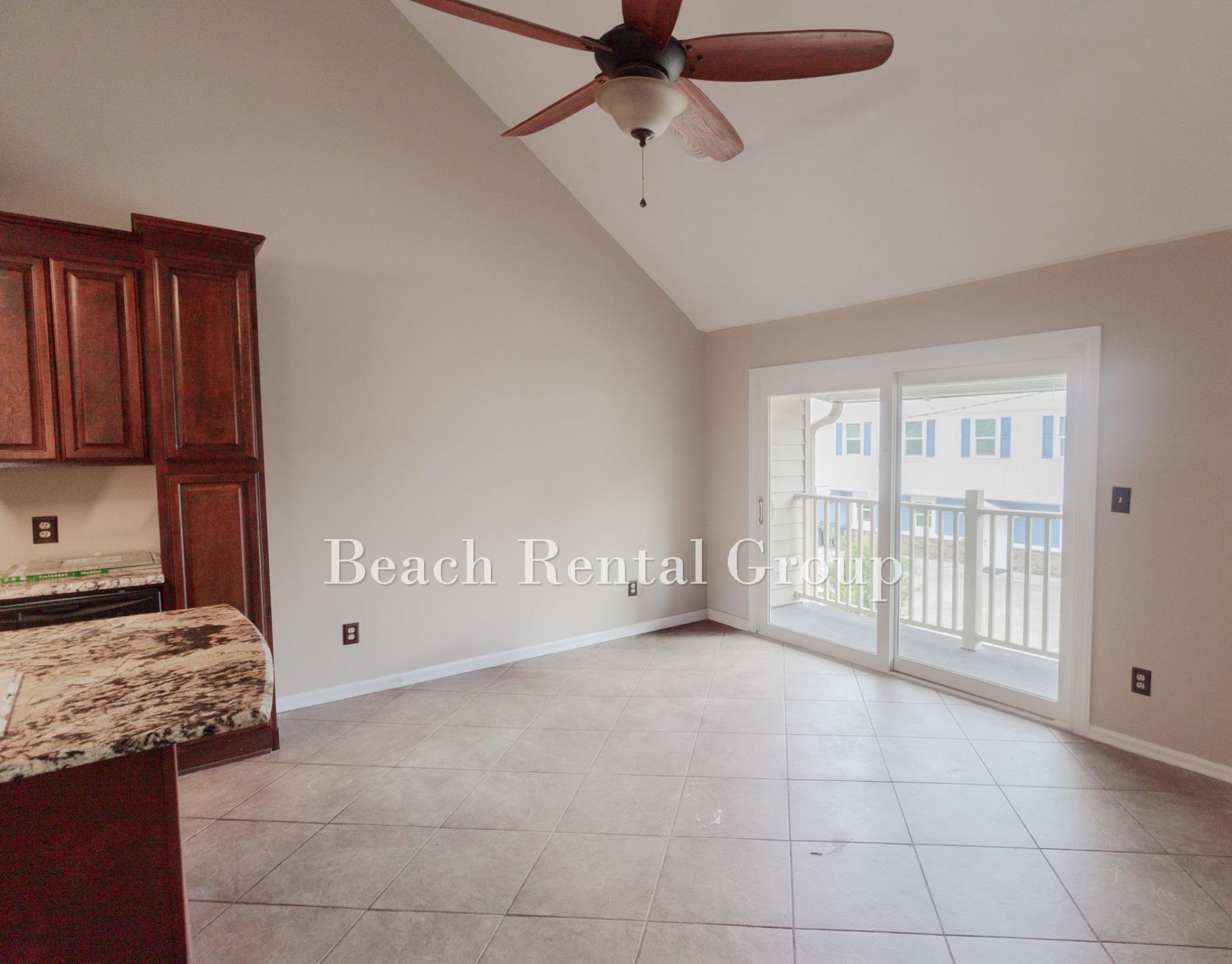 2010 Sand Dunes Dr.  Photo 11