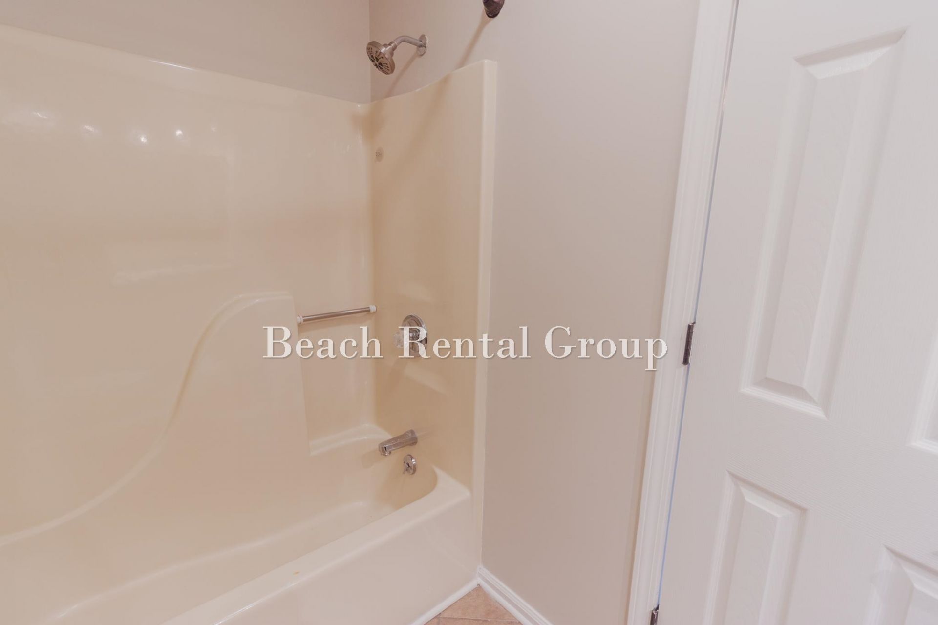 2010 Sand Dunes Dr.  Photo 15