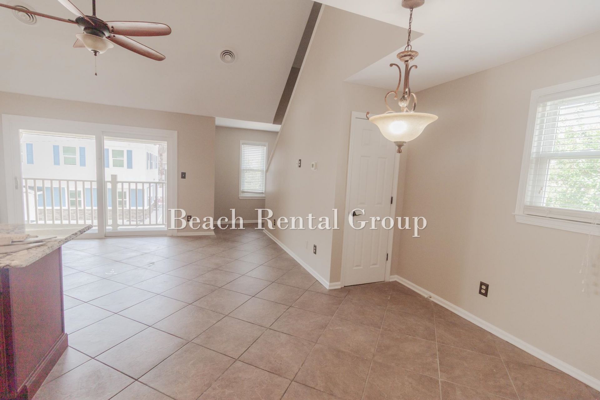 2010 Sand Dunes Dr.  Photo 7
