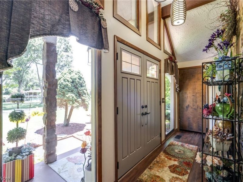 5269 Woodview Avenue, Louisville, OH 44641 Photo 4