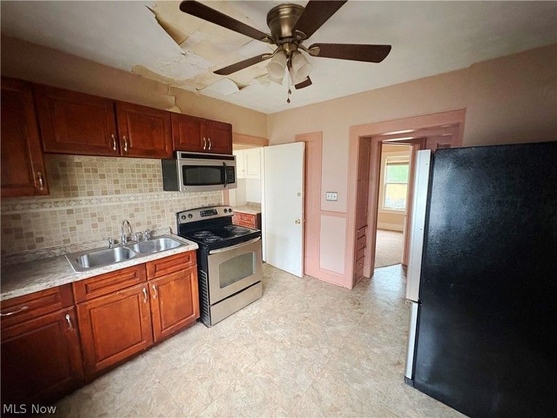 3767 E 146th Street, Cleveland, OH 44128 Photo 18