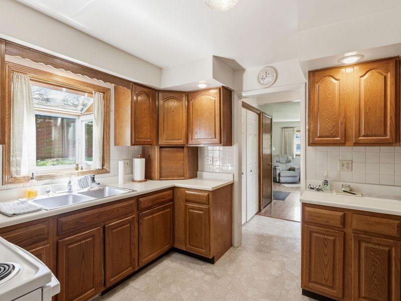 3059 Troehler Road, Springfield, OH 45505 Photo 12