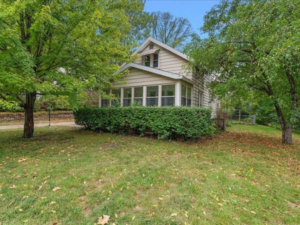 2222 Hoyle Avenue NW, Grand Rapids, MI 49544