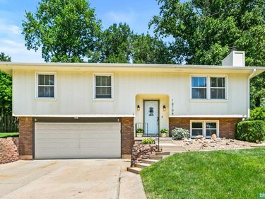 16708 William Street, Omaha, NE 68130