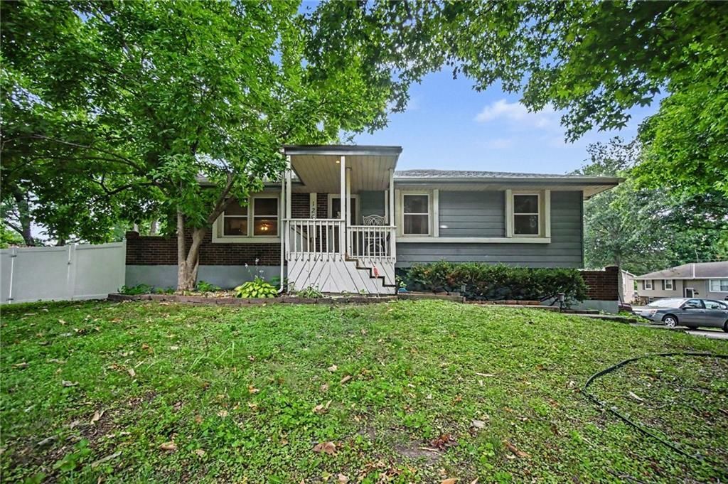 120 Baker Street, Buckner, MO 64016 Main Photo