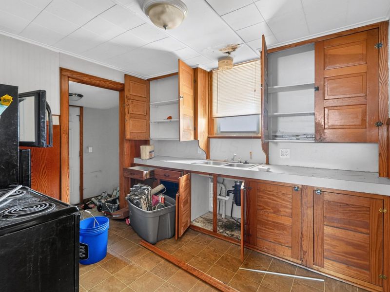 312 N Warren Avenue , Columbus, OH 43204 Photo 5