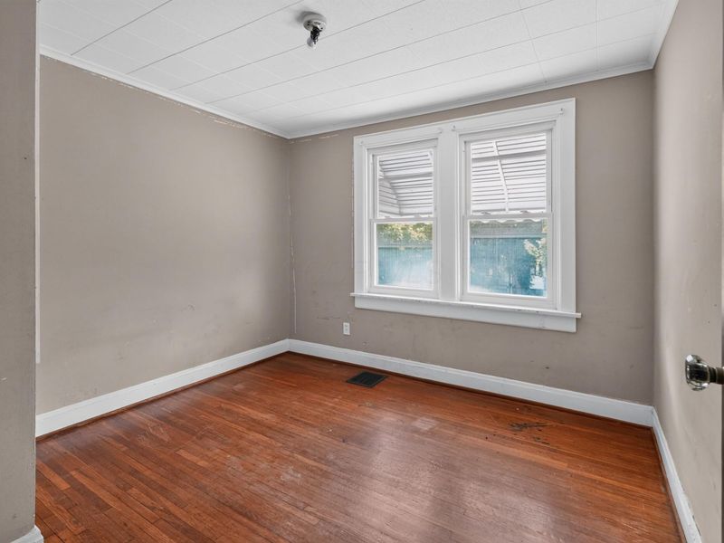 312 N Warren Avenue , Columbus, OH 43204 Photo 9