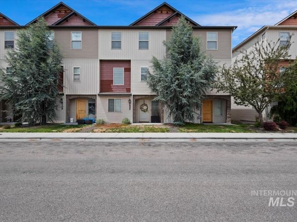 8695 W Pine Valley Ln, Boise, ID 83709
