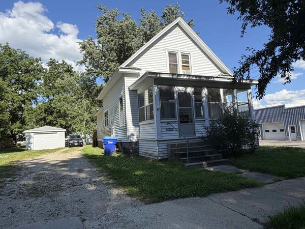 15 & 17 3rd Ave NW , Oelwein, IA 50662