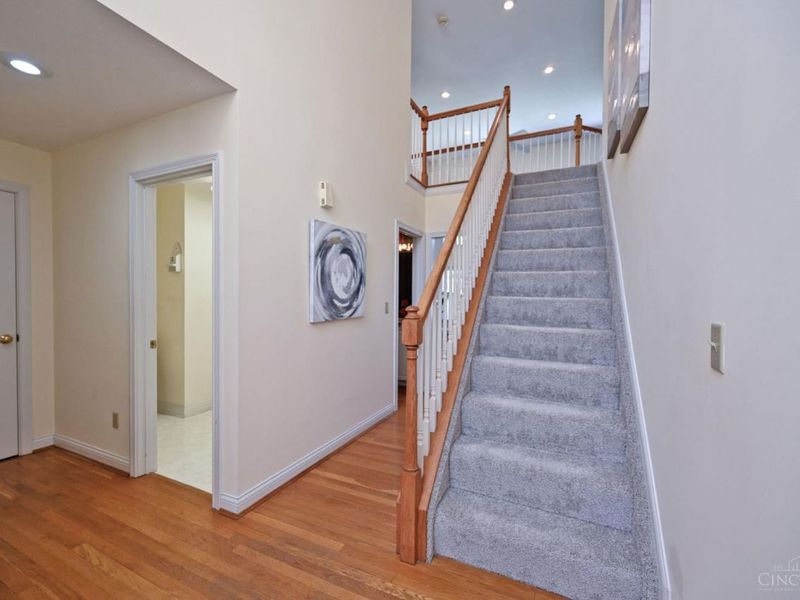 8552 Deerway Drive, Sycamore Township, OH 45236 Photo 14