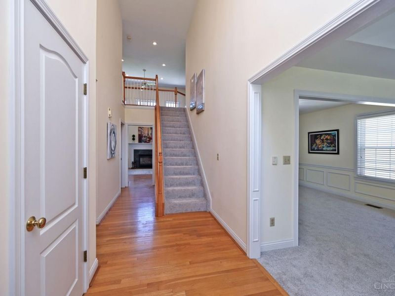 8552 Deerway Drive, Sycamore Township, OH 45236 Photo 3
