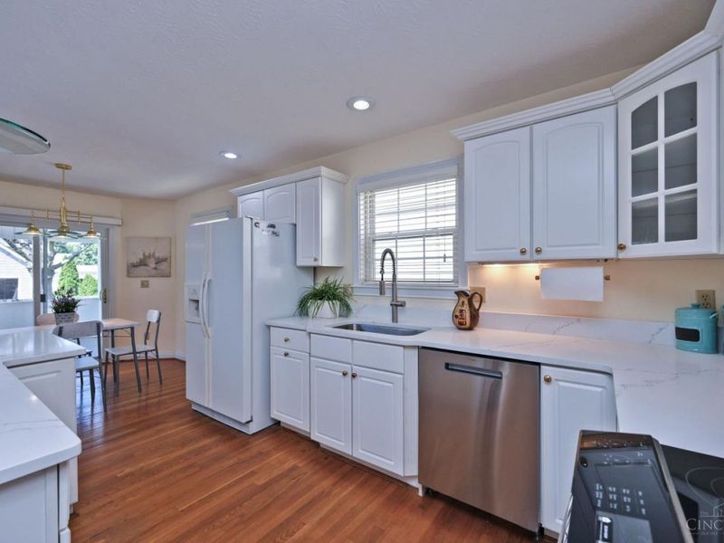 8552 Deerway Drive, Sycamore Township, OH 45236 Photo 7