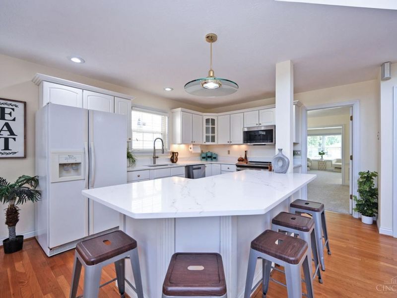 8552 Deerway Drive, Sycamore Township, OH 45236 Photo 8