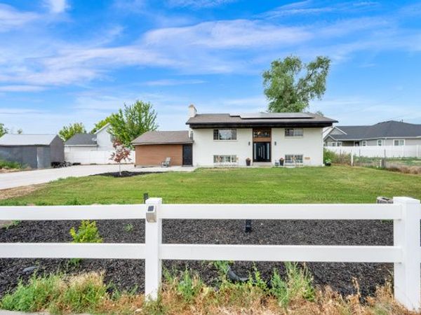 1440 W 1500 S, Woods Cross, UT 84087