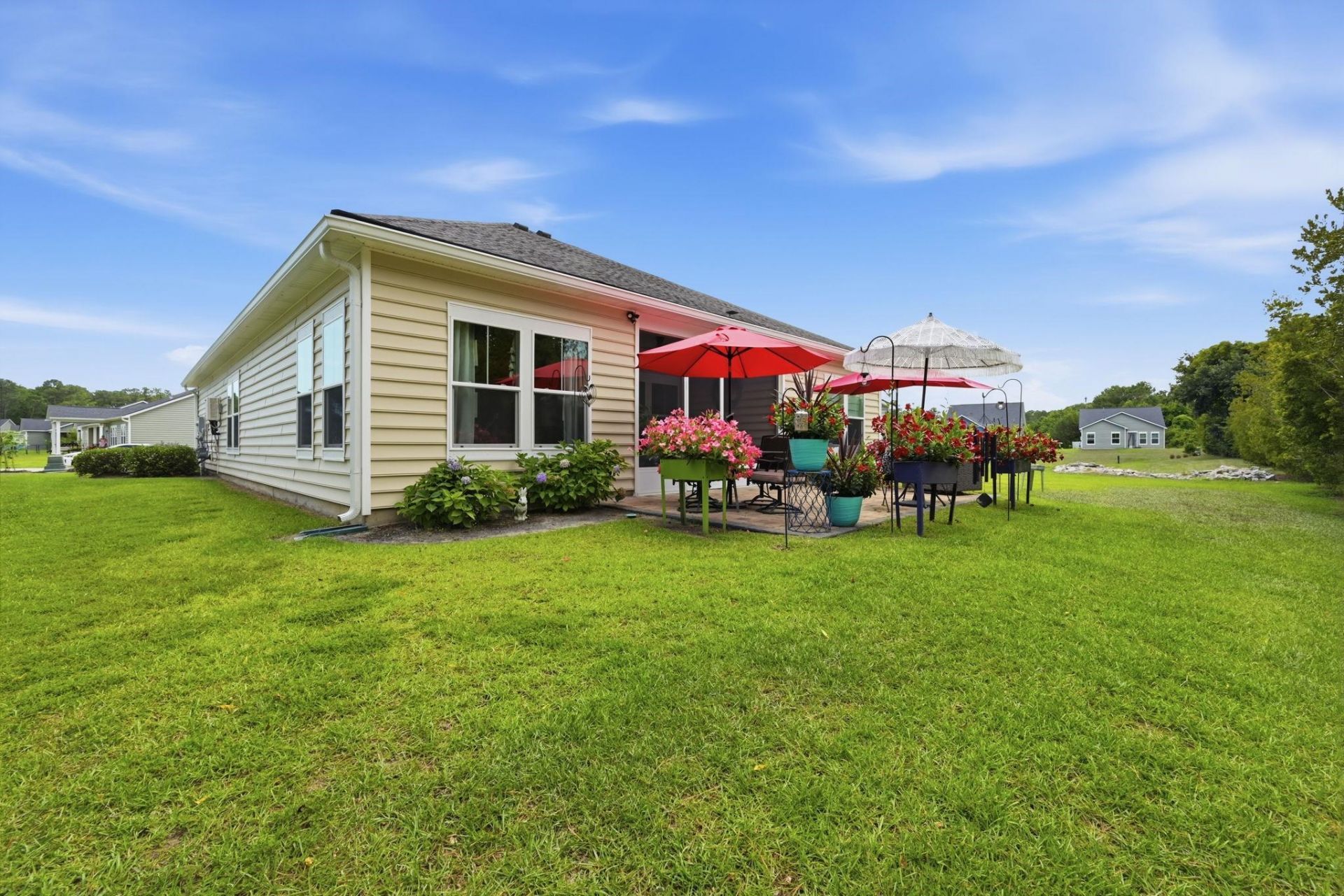 472 Craigflower Ct. Photo 40