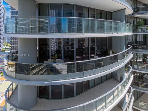 1000 Brickell Plz , Unit 2402, Miami, FL 33131