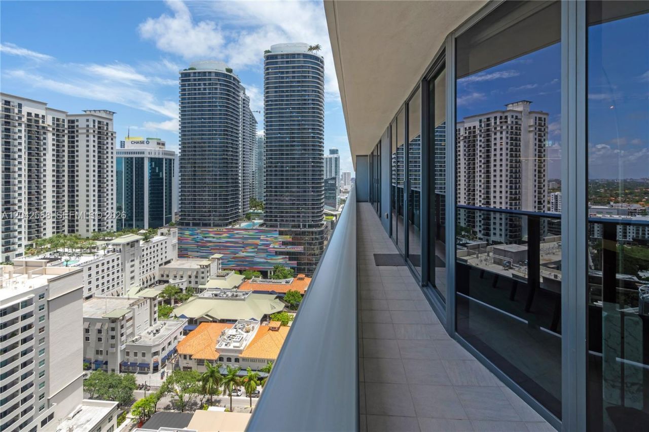 1000 Brickell Plz , Unit 2402, Miami, FL 33131 Photo