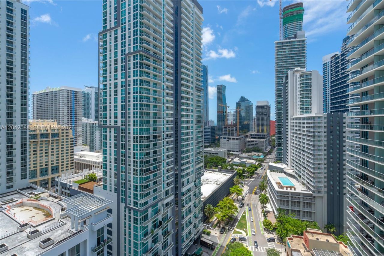 1000 Brickell Plz , Unit 2402, Miami, FL 33131 Photo