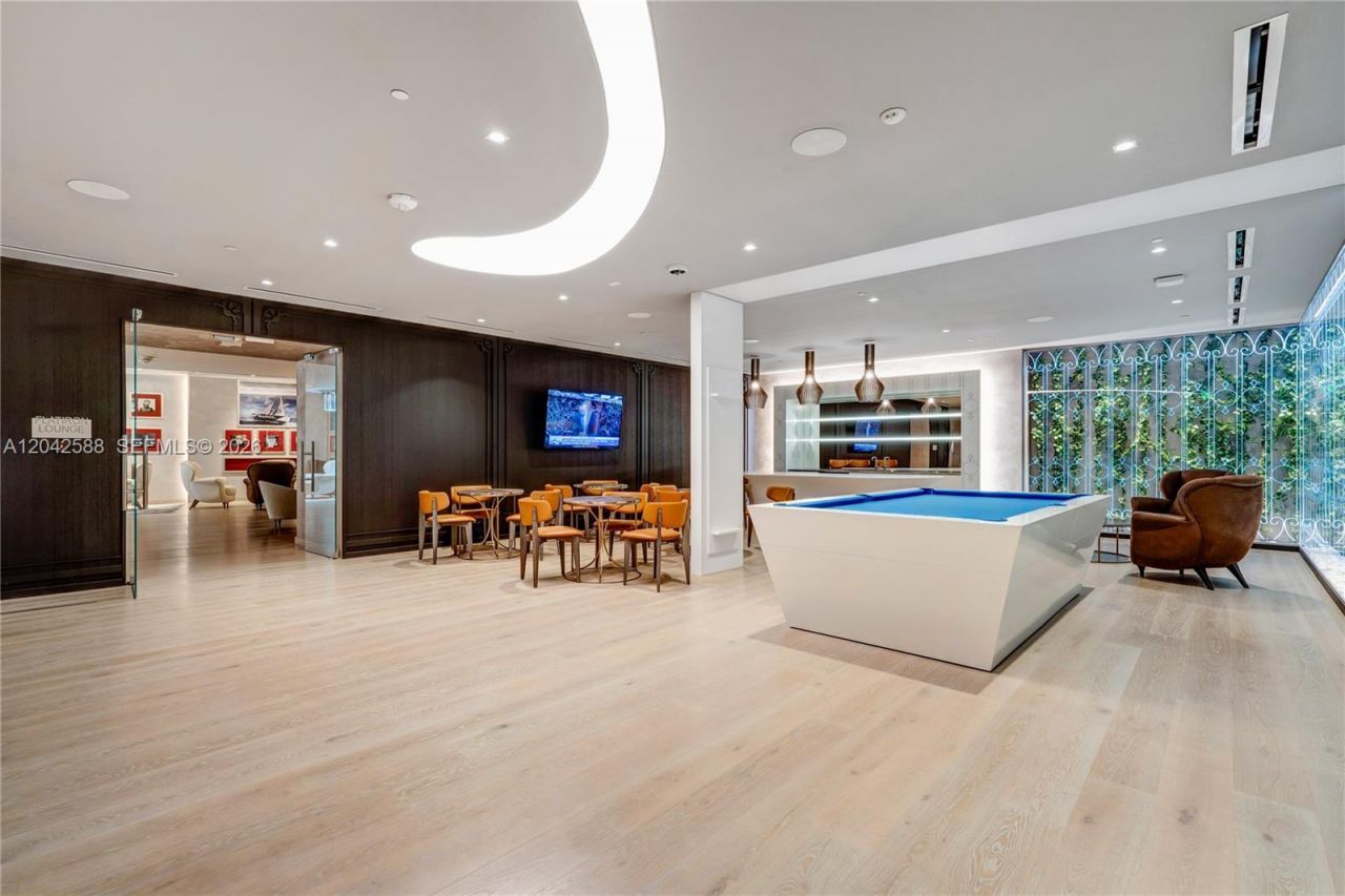 1000 Brickell Plz , Unit 2402, Miami, FL 33131 Photo