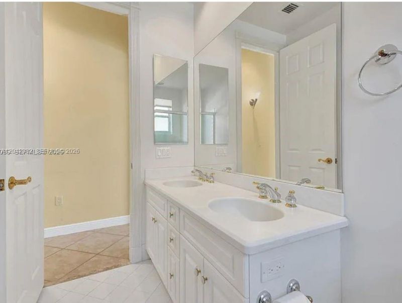 1459 Shoreline Way , Unit 116, Hollywood, FL 33019 Photo